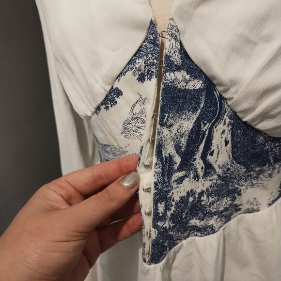 Cider Retro-Inspired China Print Dress - Picture 4 of 7